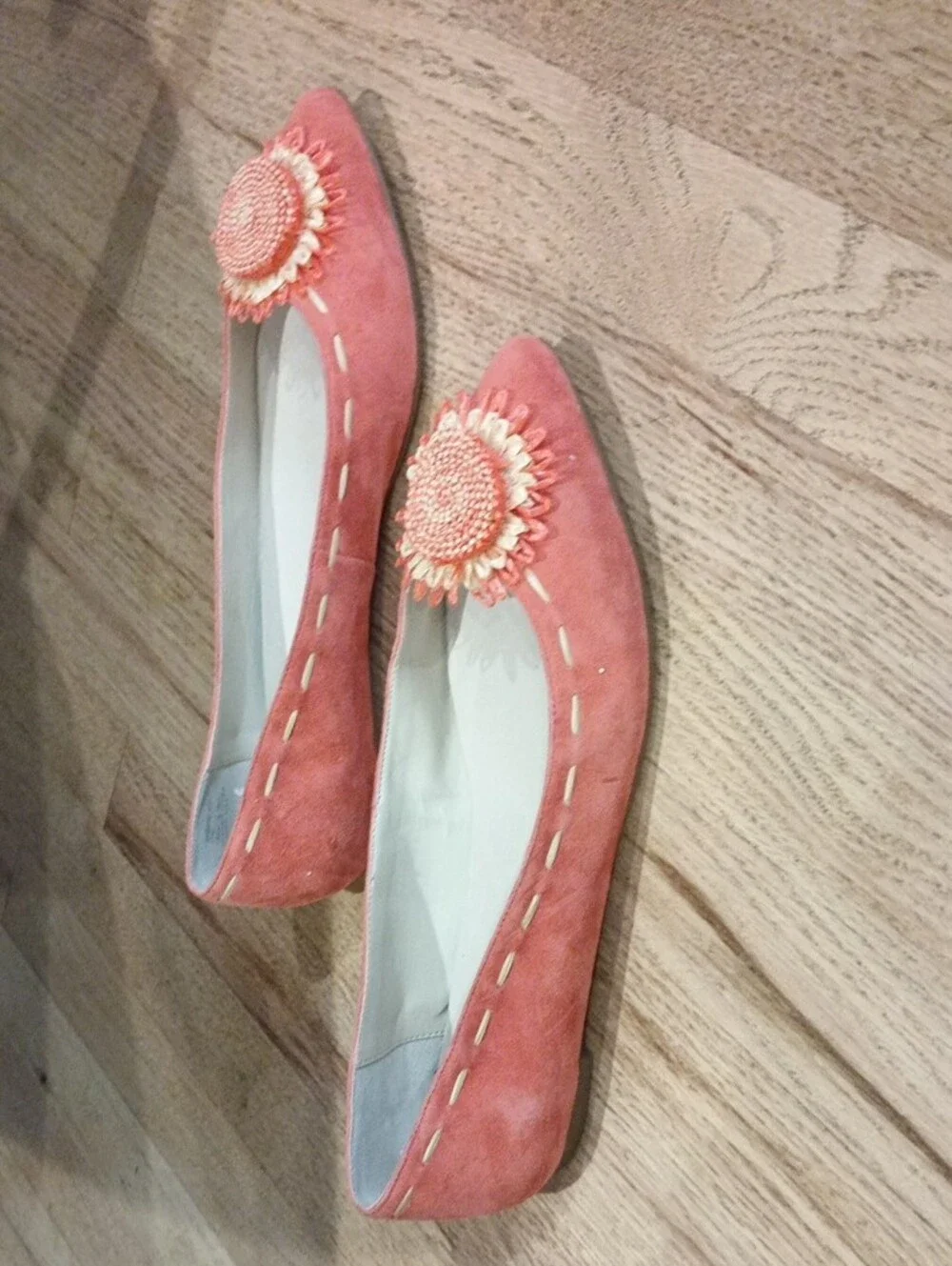 Donald J. Pliner coral suede